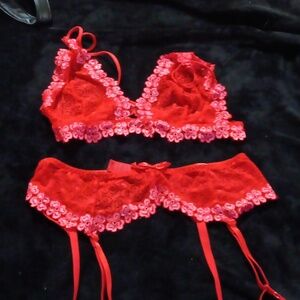 COPY - Red lace set!